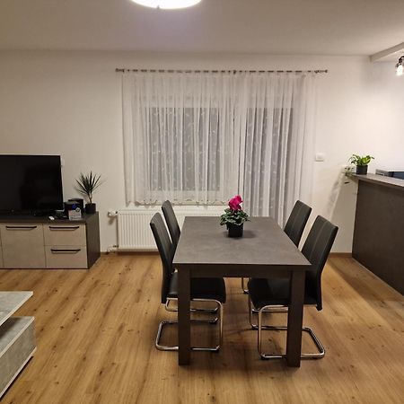Vila Lastovka Ljubljana Exteriör bild