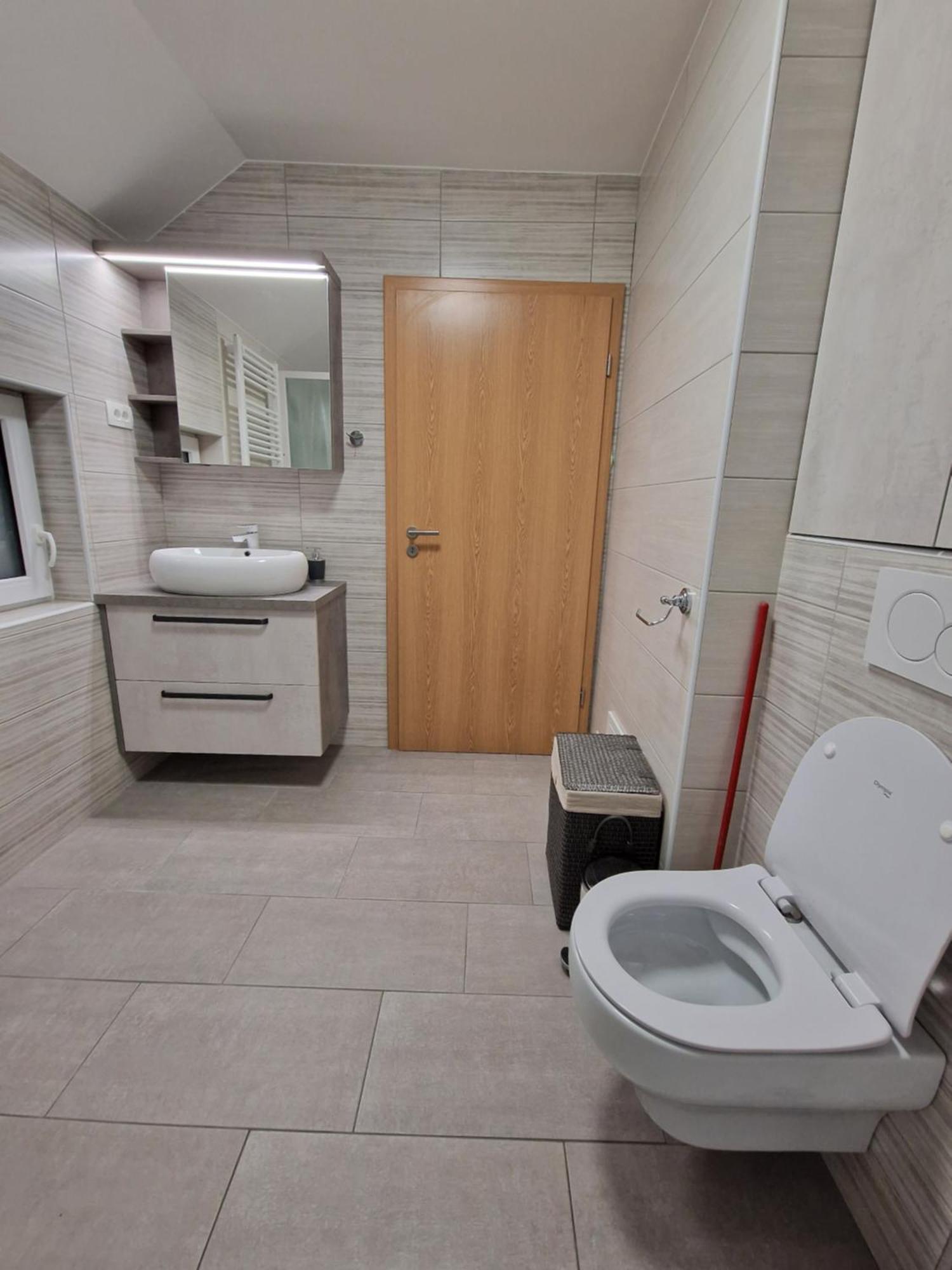 Vila Lastovka Ljubljana Exteriör bild
